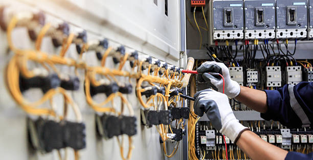 Professional Electrician technician working in Germantown, IL